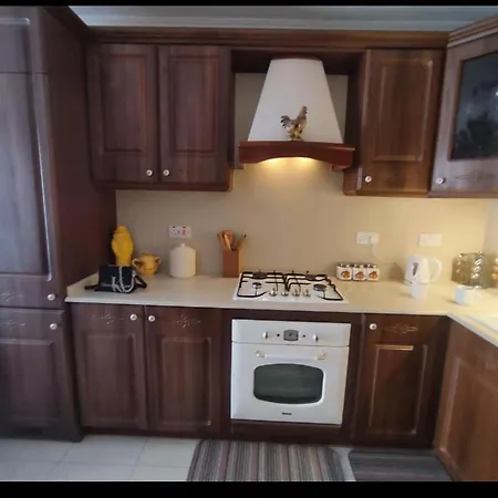 St Paul's Apartment *